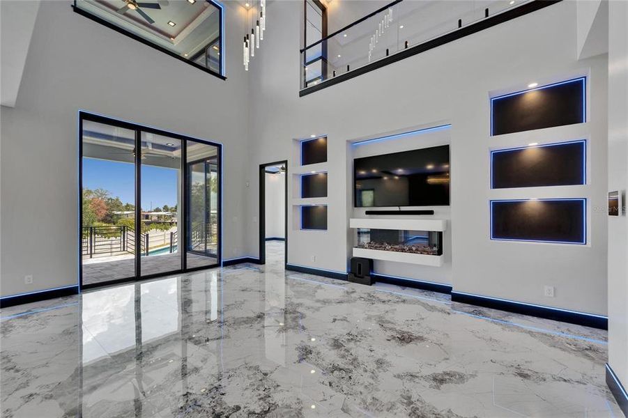 Spacious, unfurnished interior of a new home in , Apollo Beach (Image 90).