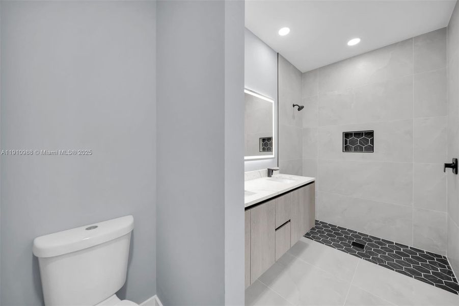 Furnished interior view inside a new home in , Cape Coral (Image 9). Furnished interior view inside a new home in , Cape Coral (Image 9).