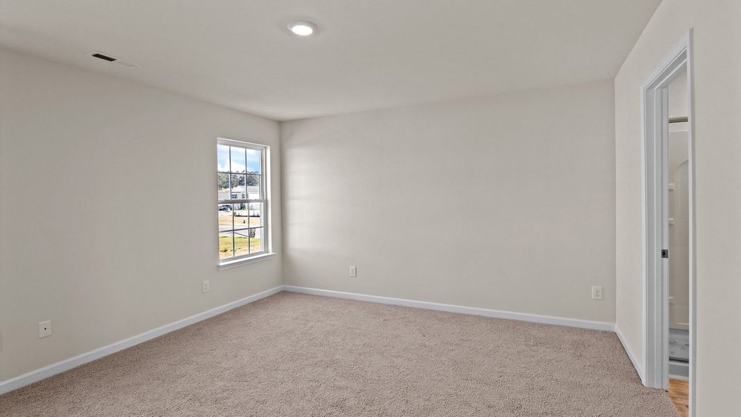 Spacious, unfurnished interior of a new home in Chandler Pointe, Rural Hall (Image 11).