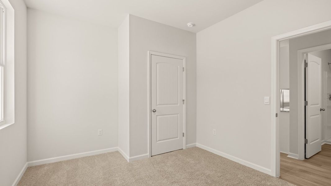 Representative unfurnished interior of a home built from the Robie by D.R. Horton in Braselton Village, Braselton (Image 18).