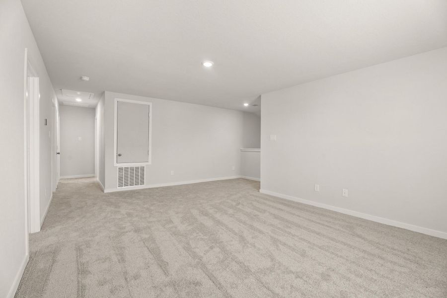 Spacious, unfurnished interior of a new home in Martha's Vineyard, Alvin (Image 29).