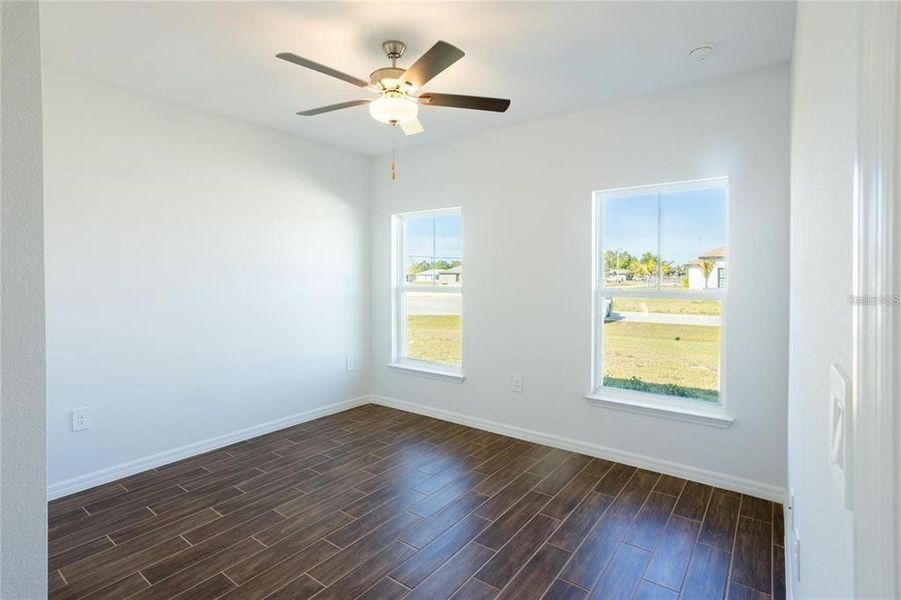 Spacious, unfurnished interior of a new home in , Fort Myers (Image 21).