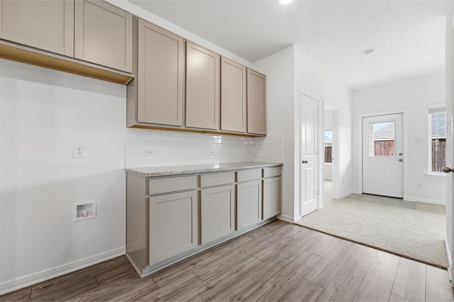 Furnished interior view inside a new home in Saddlebrook Estates, Waxahachie (Image 7).