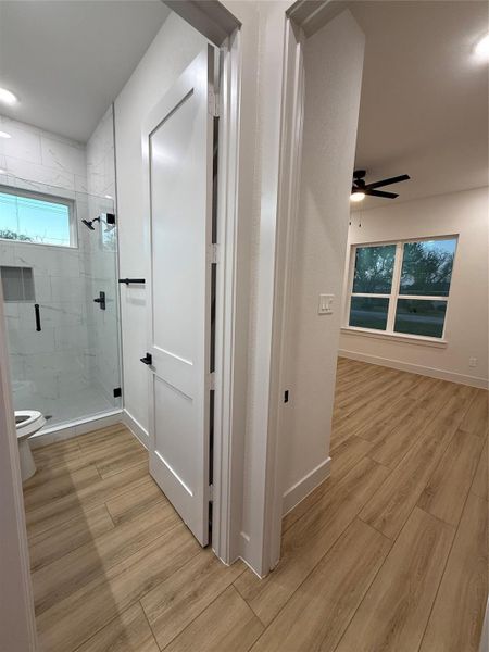 Spacious, unfurnished interior of a new home in , Pearland (Image 19).