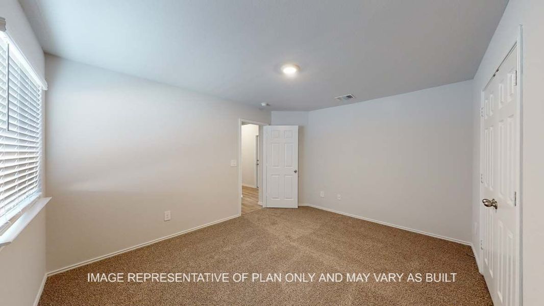 Spacious, unfurnished interior of a new home in Three Creeks - Colt Creek, Belton (Image 19).