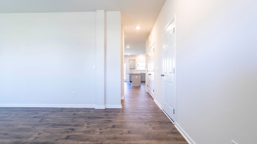 Spacious, unfurnished interior of a new home in Middleton, Greensboro (Image 11).