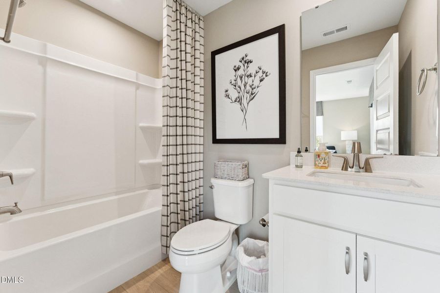 9-web-or-mls-DSC02301 9-web-or-mls-DSC02301