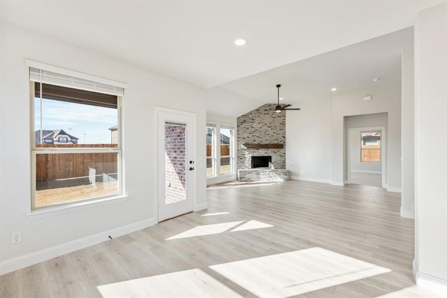 Spacious, unfurnished interior of a new home in West Crossing, Anna (Image 29).