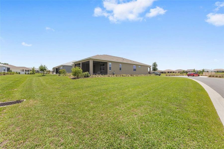 Exterior details and patio area of a home in , Ocala (Image 21).