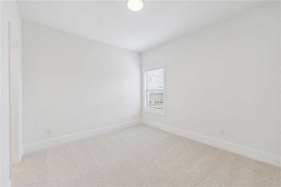 Spacious, unfurnished interior of a new home in Waterhaven, Cumming (Image 24).