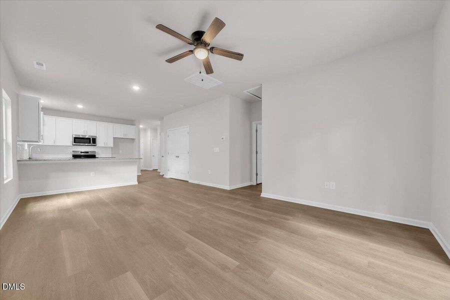 17-106 Summitt Ave_017