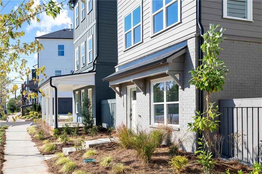 Exterior details and patio area of a home in , Hapeville (Image 3).