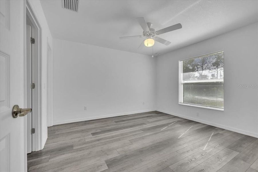 Spacious, unfurnished interior of a new home in , Punta Gorda (Image 25).