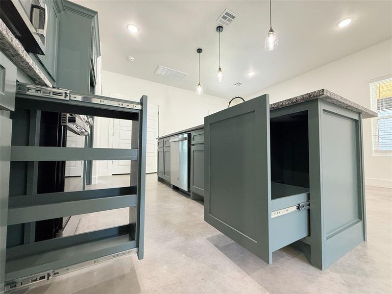 Image 14 of a home in . Image 14 of a home in .