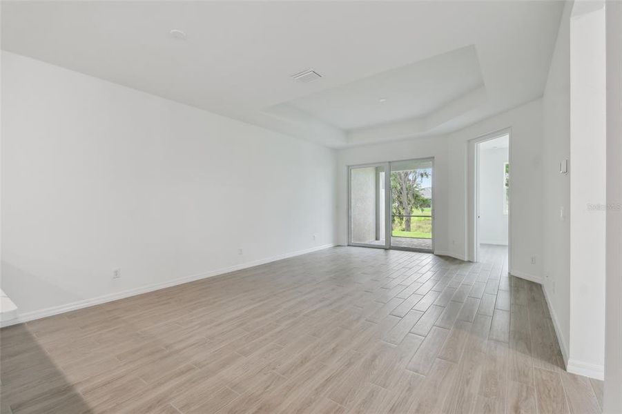 Spacious, unfurnished interior of a new home in Sweetwater at Lakewood Ranch, Lakewood Ranch (Image 20).
