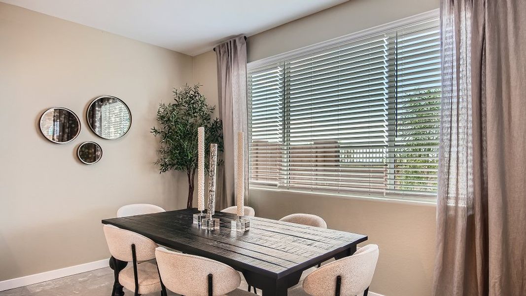 3526 Carlsbad Dining F1 Base4