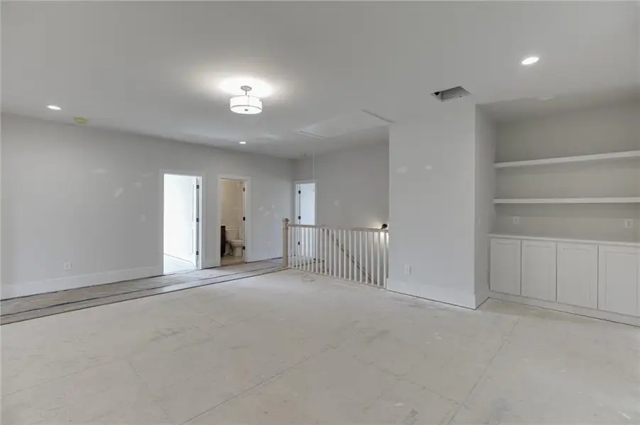 Spacious, unfurnished interior of a new home in , Buford (Image 17).