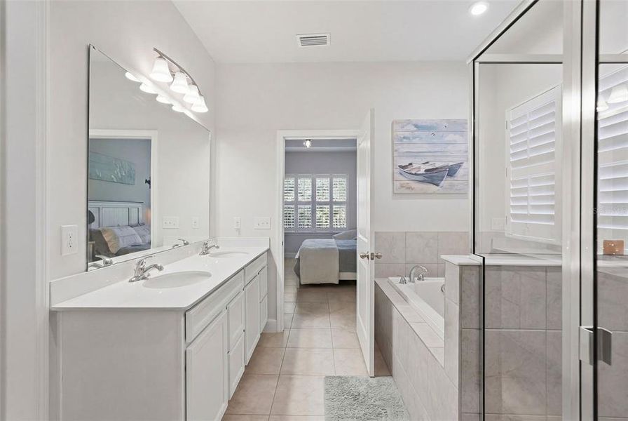 Furnished interior view inside a new home in , Parrish (Image 19).