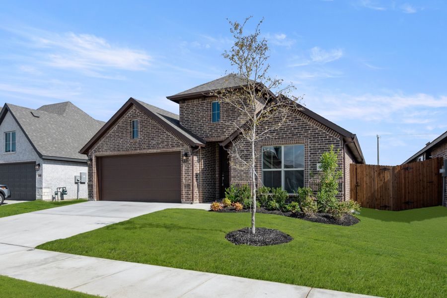 Front exterior of a new home in Hulen Trails, Fort Worth, TX, highlighting curb appeal (Image 20). Front exterior of a new home in Hulen Trails, Fort Worth, TX, highlighting curb appeal (Image 20).