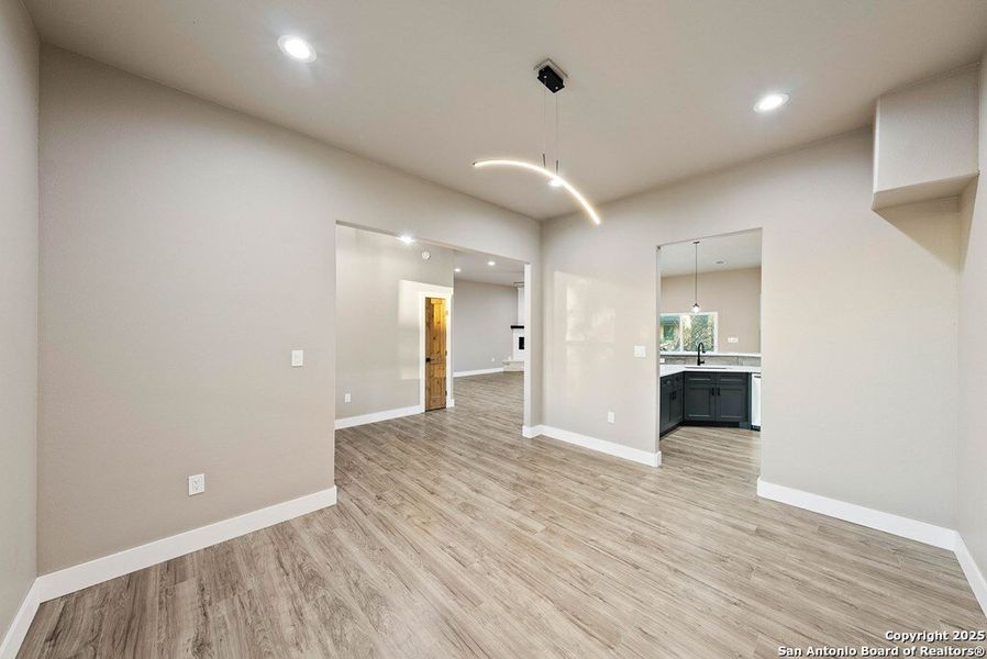 Spacious, unfurnished interior of a new home in , Kerrville (Image 24).
