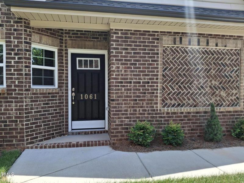 WB 20 Exterior Entry