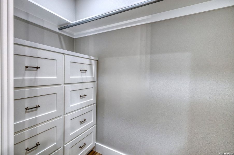 Image 53 of a home in .