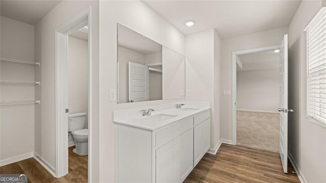 Furnished interior view inside a new home in Twin Lakes, Hoschton (Image 7).