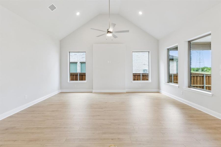 Spacious, unfurnished interior of a new home in Karis, Crowley (Image 21).