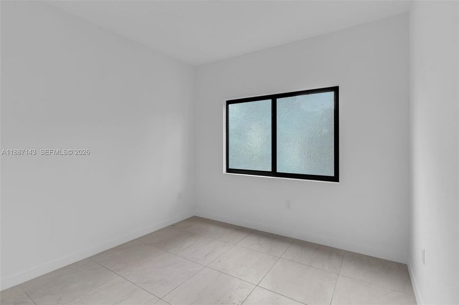 Spacious, unfurnished interior of a new home in , Miami (Image 22).