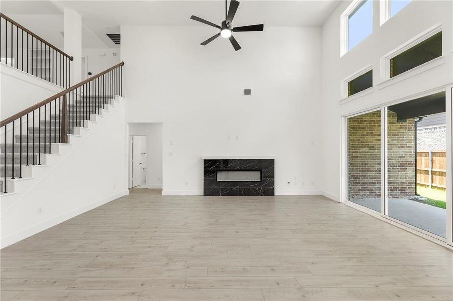 12. 1032 Meadowlark - Family (2)