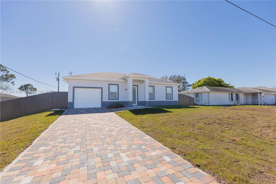 Exterior details and patio area of a home in , Lehigh Acres (Image 17).