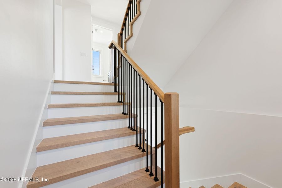 Spacious, unfurnished interior of a new home in , Jacksonville Beach (Image 35).