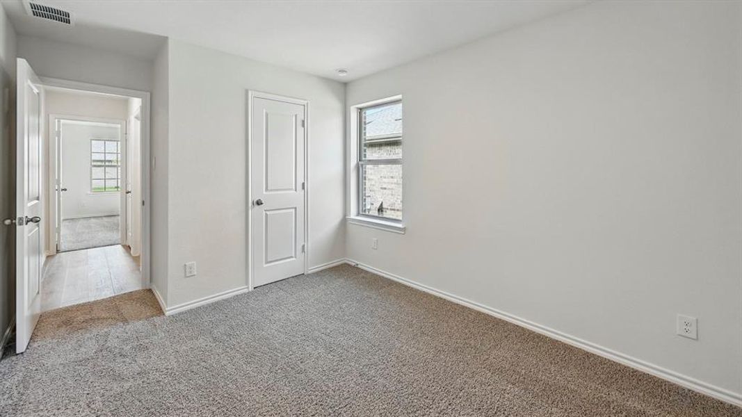 Spacious, unfurnished interior of a new home in Frontier Pointe, Princeton (Image 13).
