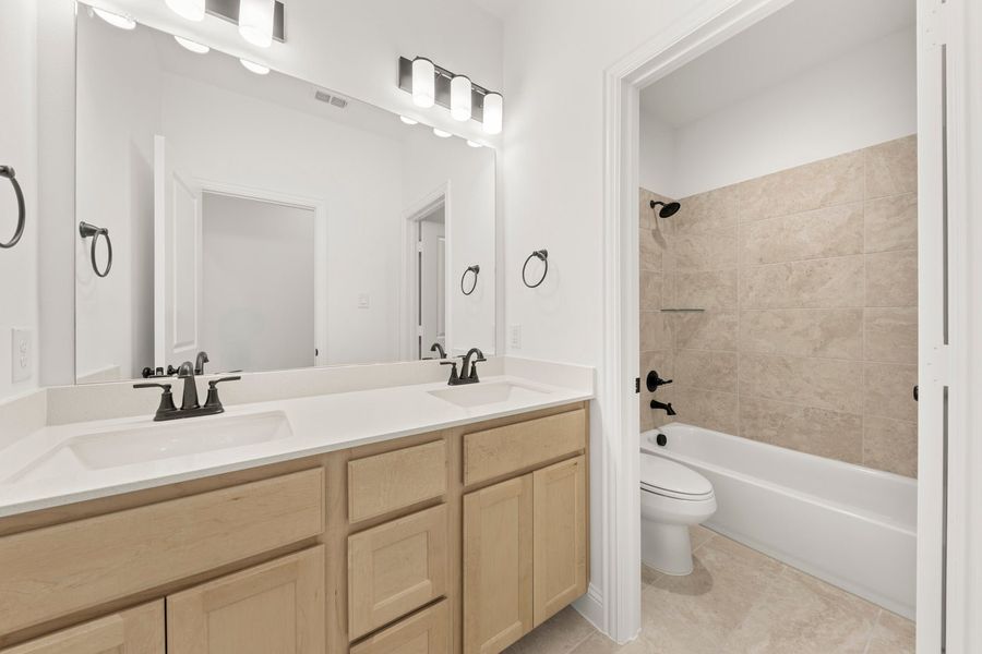 Furnished interior view inside a new home in Walden Pond, Forney (Image 13). Furnished interior view inside a new home in Walden Pond, Forney (Image 13).