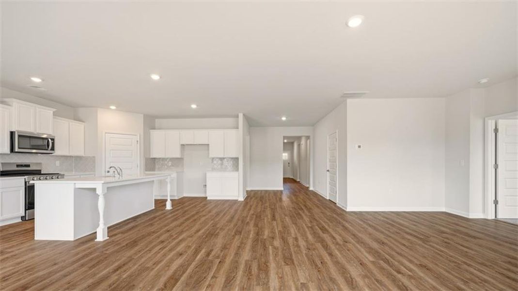 Spacious, unfurnished interior of a new home in Preserve at Dove Creek, Statham (Image 25). Spacious, unfurnished interior of a new home in Preserve at Dove Creek, Statham (Image 25).