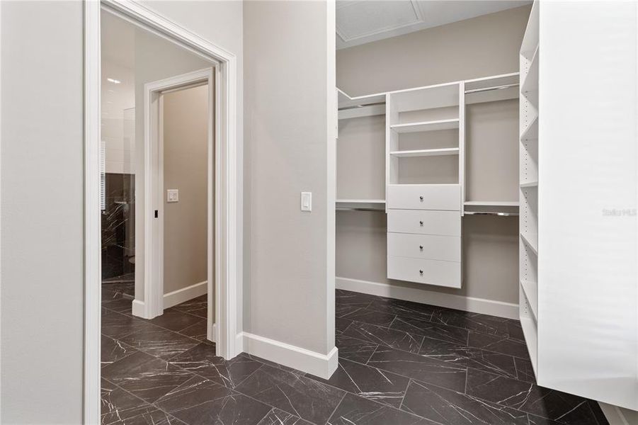 Spacious, unfurnished interior of a new home in , Lakeland (Image 20).