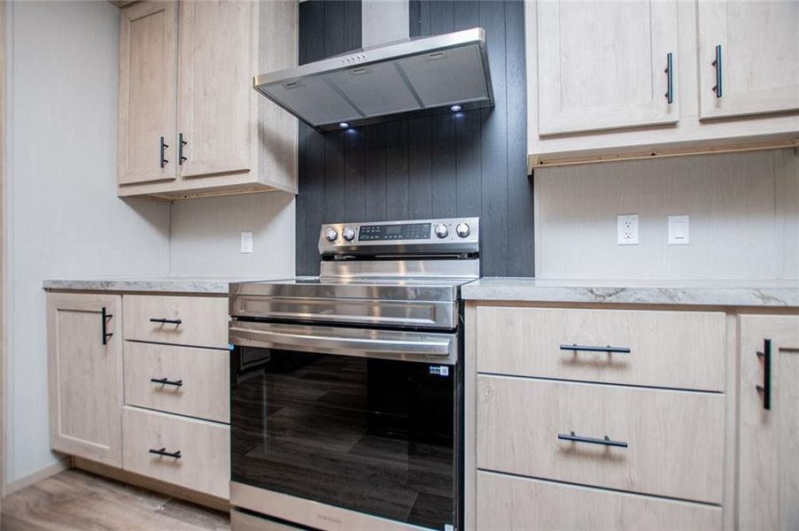 Furnished interior view inside a new home in , Waco (Image 8).