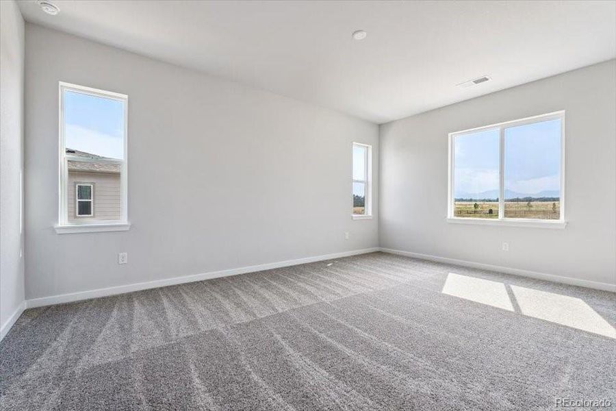 Spacious, unfurnished interior of a new home in Prestige Collection at Parkdale Commons, Lafayette (Image 19).