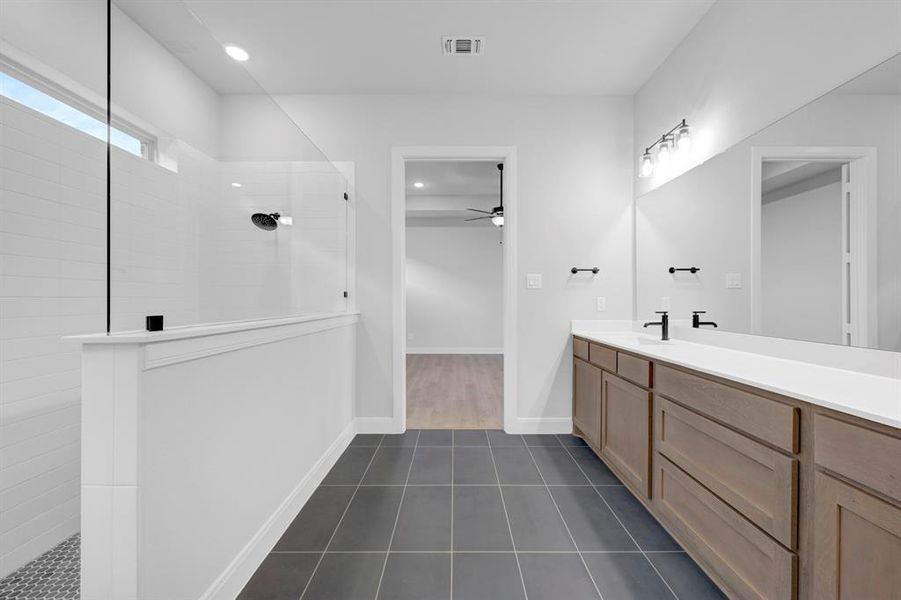 Furnished interior view inside a new home in Elements at Viridian - Traditional Series, Arlington (Image 15).