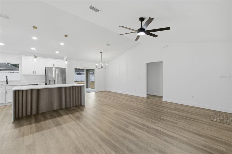 Spacious, unfurnished interior of a new home in , Ocala (Image 15).
