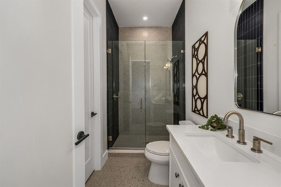 Furnished interior view inside a new home in , Dallas (Image 19).