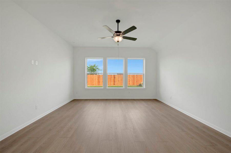 Spacious, unfurnished interior of a new home in Jordan Ranch - Terrace Collection, Fulshear (Image 20).