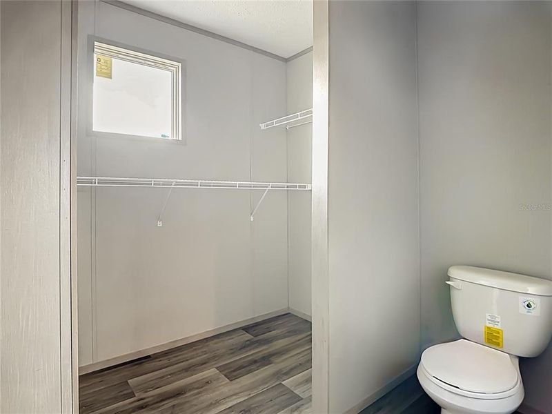 Spacious, unfurnished interior of a new home in , St. Cloud (Image 30).