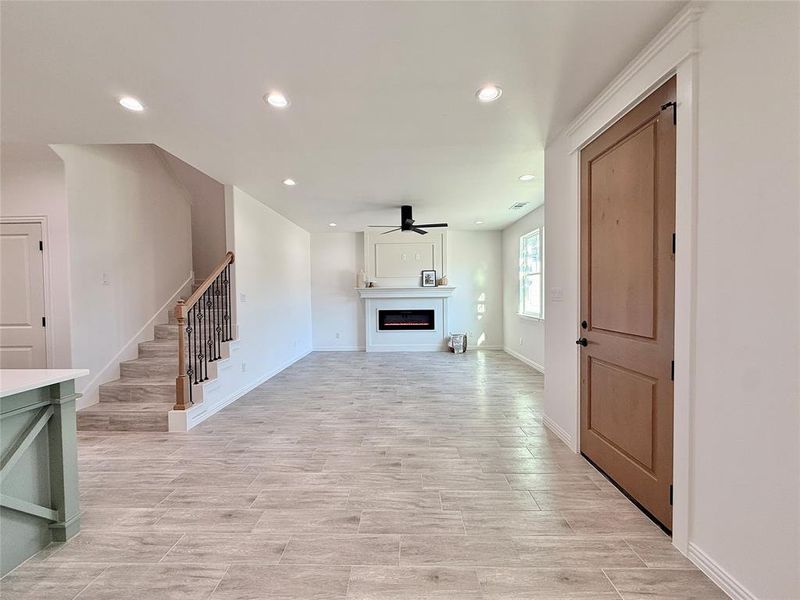 Spacious, unfurnished interior of a new home in , Granbury (Image 28). Spacious, unfurnished interior of a new home in , Granbury (Image 28).
