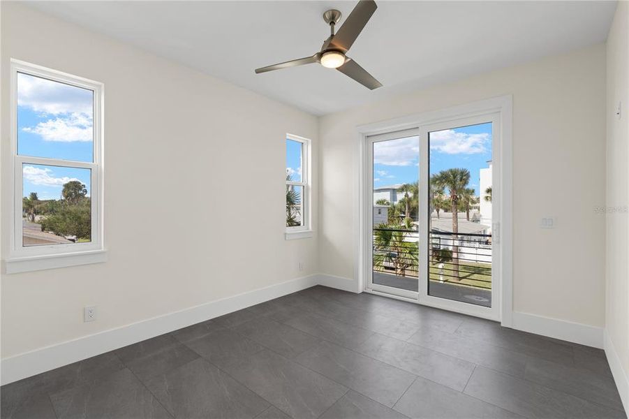 Spacious, unfurnished interior of a new home in , New Smyrna Beach (Image 92).