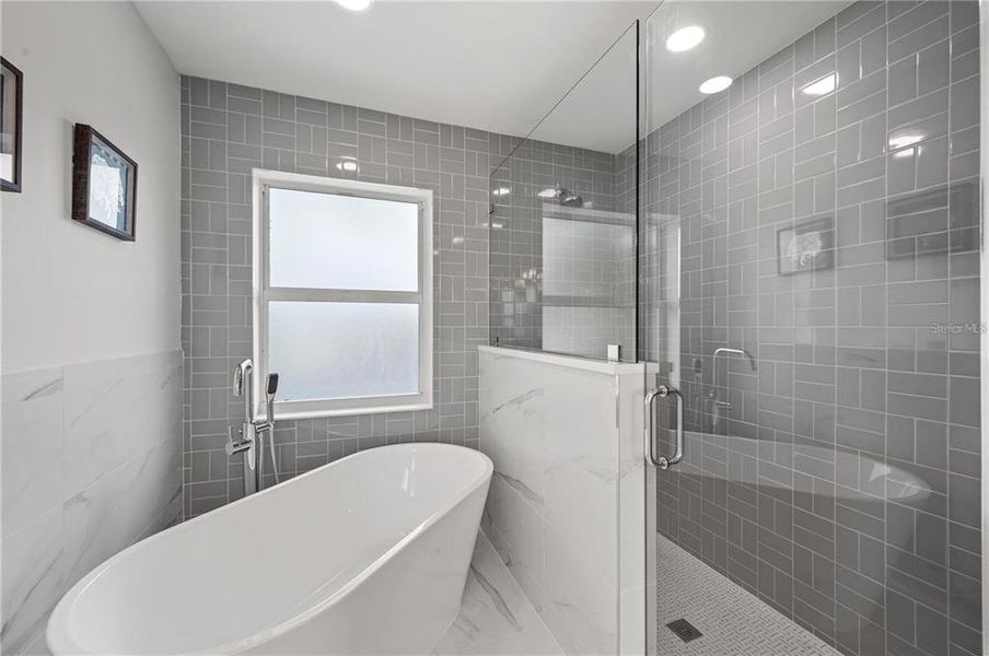 Furnished interior view inside a new home in , Sarasota (Image 10).