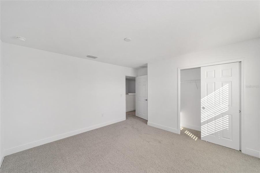 Spacious, unfurnished interior of a new home in Calesa Township, Ocala (Image 29).