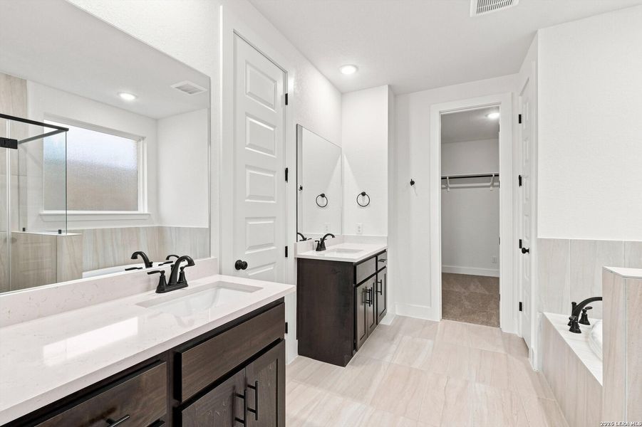 Furnished interior view inside a new home in Crown Ridge Manor, San Antonio (Image 9).