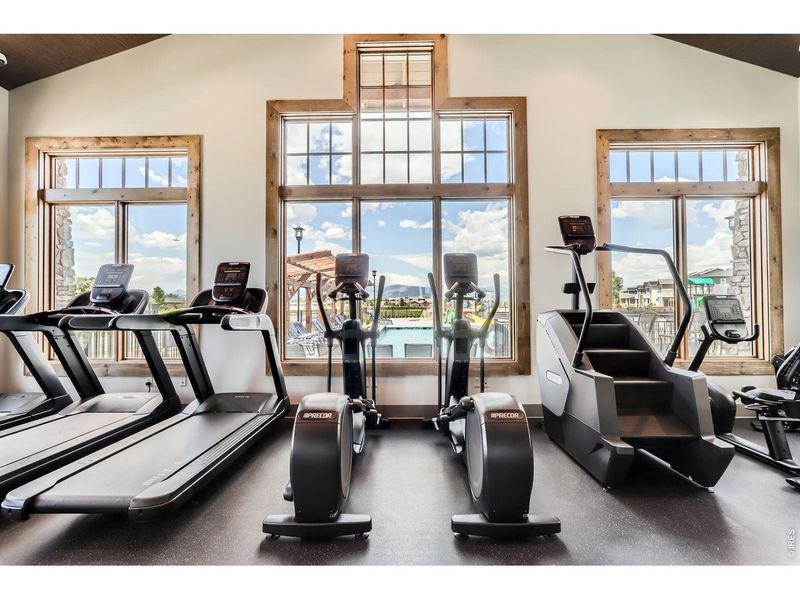 Community amenities in Mountain Brook, Longmont (Image 28).