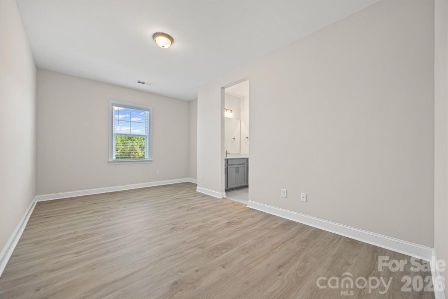 Spacious, unfurnished interior of a new home in , Gastonia (Image 33).